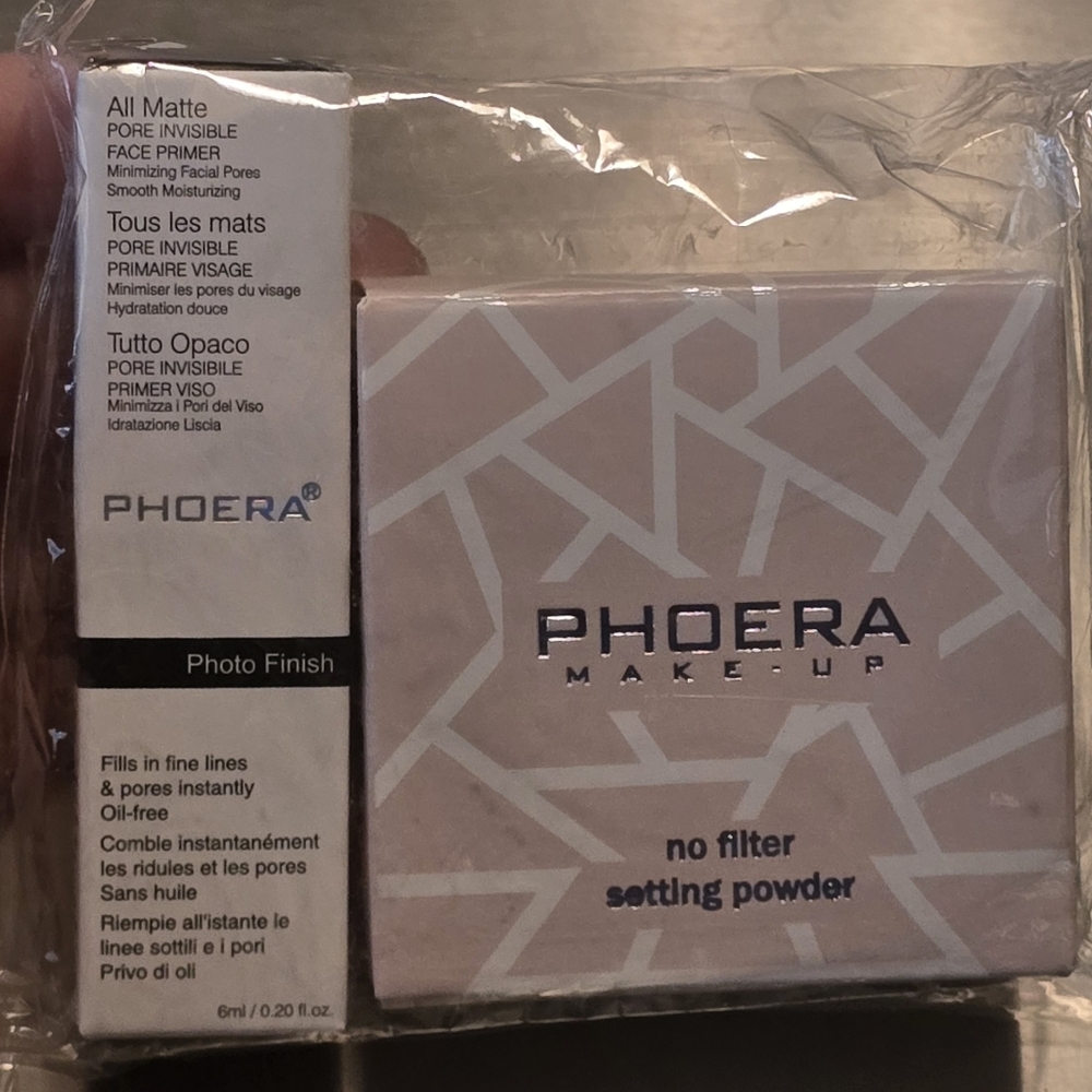 Brand new set of two PHOERA Makeup Duo & Primer